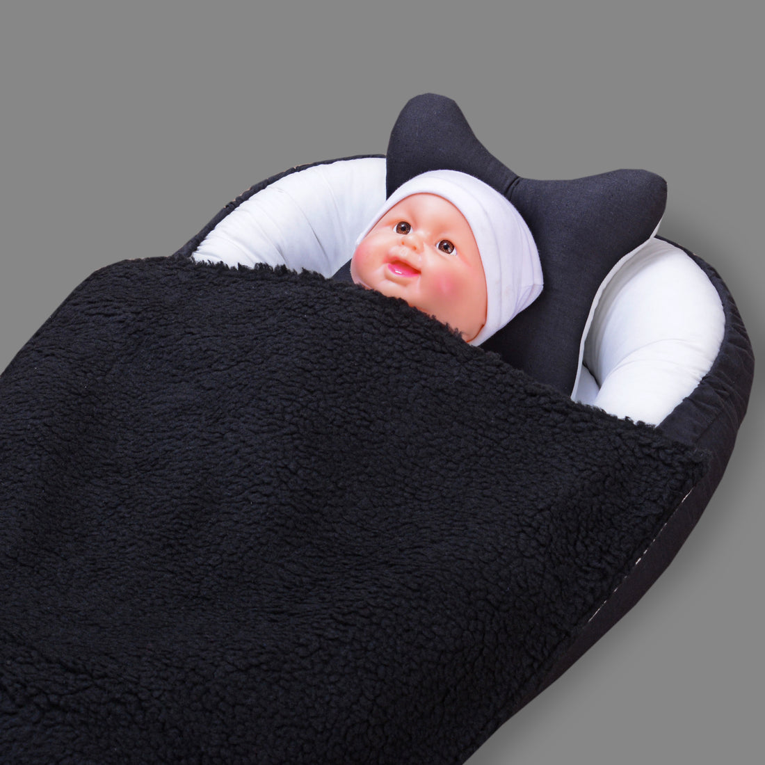 Cotton/Sherpa Baby Nest with Blanket and Pillow-Black & Off white